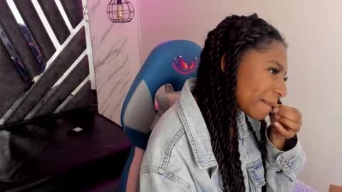 Snapshot of queen_perla_ chatting on October 2025 02:46:02 AM online show from October 2025 02:46:02 AM