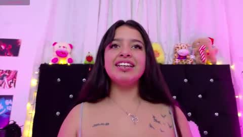 Snapshot of queen_salomme chatting on November 2025 09:36:01 PM queen_salomme online show from November 2025 09:36:01 PM