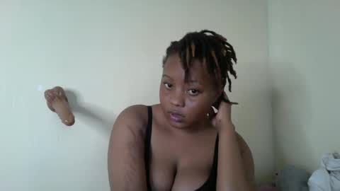 queen online show from November 2025 02:38:02 PM