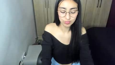 Snapshot of queenbyte_18 chatting on February 2026 03:46:02 AM queenbyte_18 online show from February 2026 03:46:02 AM