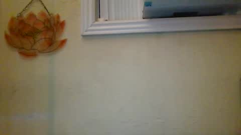 Snapshot of queencrimsonlvx chatting on April 2026 12:13:01 AM queencrimsonlvx online show from April 2026 12:13:01 AM