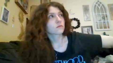 Snapshot of queencrimsonlvx chatting on June 2026 02:16:01 PM queencrimsonlvx online show from June 2026 02:16:01 PM