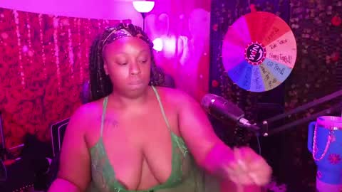 Queen Cherise Roze online show from May 2026 05:10:01 PM