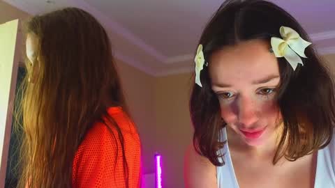 Nelly  INSTA  queenelia  online show from November 2025 10:32:01 AM