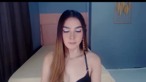 queenemeraldts online show from October 2025 02:02:05 AM