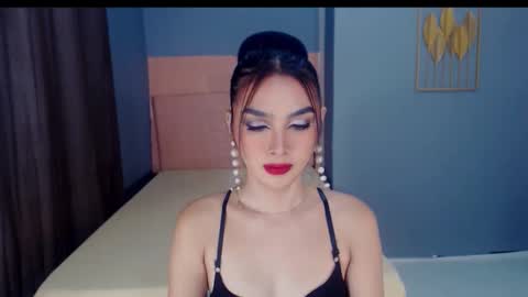 queenemeraldts online show from October 2025 03:07:02 AM