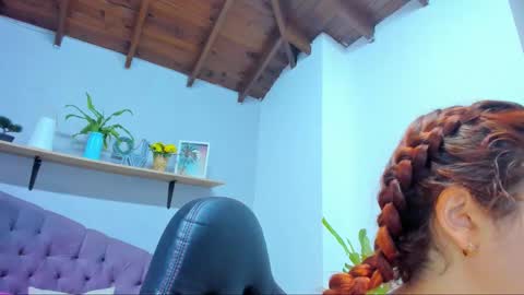 Queen online show from March 2026 05:02:01 PM