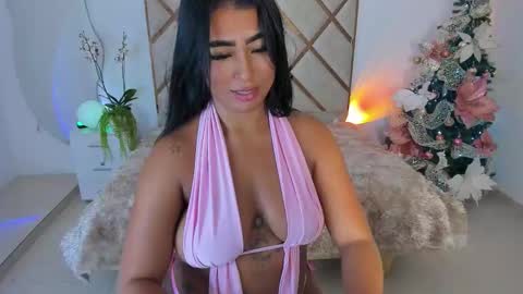 Maria Del Mar online show from December 2025 08:37:02 PM