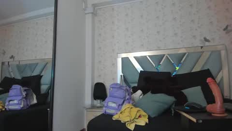 QUEENJEENN online show from December 2024 01:54:01 AM