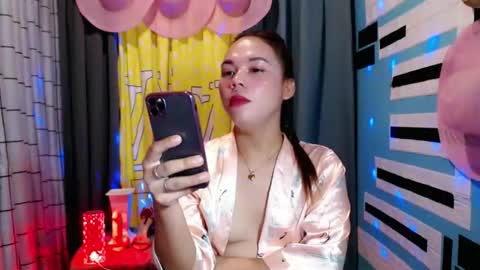 Snapshot of queenlust381213 chatting on December 2024 12:23:01 PM queenlust381213 online show from December 2024 12:23:01 PM