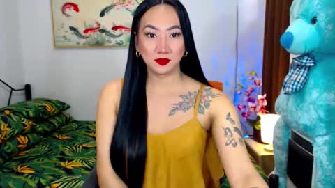 Snapshot of queenmistressts chatting on January 2025 01:09:02 AM QUEEN online show from January 2025 01:09:02 AM