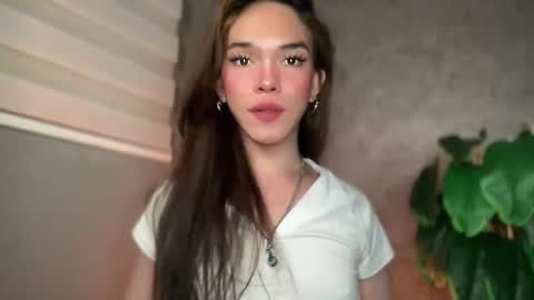 QUEEN online show from January 2026 09:53:02 PM