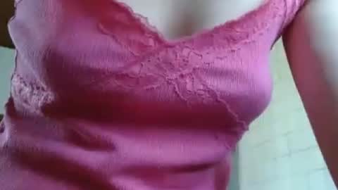 Snapshot of queenoftenderness chatting on June 2026 10:12:02 AM queenoftenderness online show from June 2026 10:12:02 AM