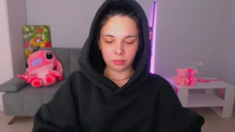 Snapshot of queenofthesense chatting on October 2025 03:23:02 PM Patricia online show from October 2025 03:23:02 PM