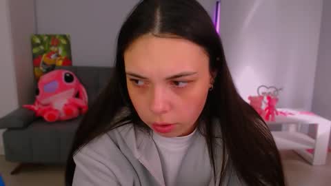 Snapshot of queenofthesense chatting on October 2025 11:00:02 AM Patricia online show from October 2025 11:00:02 AM