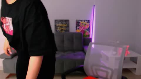 Snapshot of queenofthesense chatting on November 2025 04:29:02 PM Patricia online show from November 2025 04:29:02 PM