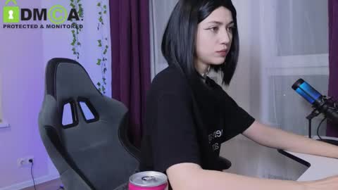     follow my new insta  online show from April 2026 10:01:02 PM