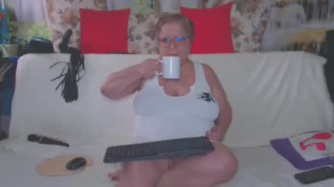 QueenPammy online show from September 2025 06:48:02 AM