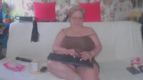 QueenPammy online show from September 2025 07:45:01 AM