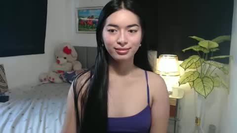 Snapshot of queenpinay69 chatting on October 2025 01:47:02 AM QueenPinay69 online show from October 2025 01:47:02 AM