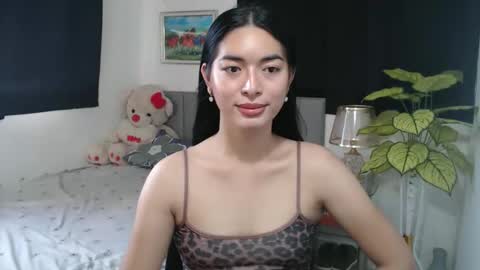 Snapshot of queenpinay69 chatting on October 2025 07:07:02 AM QueenPinay69 online show from October 2025 07:07:02 AM