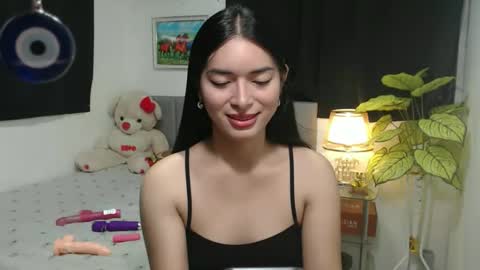 Snapshot of queenpinay69 chatting on October 2025 02:16:01 PM QueenPinay69 online show from October 2025 02:16:01 PM