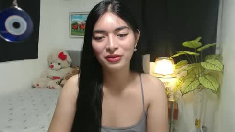 Snapshot of queenpinay69 chatting on October 2025 03:51:02 PM QueenPinay69 online show from October 2025 03:51:02 PM