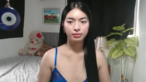 Snapshot of queenpinay69 chatting on October 2025 05:13:01 AM QueenPinay69 online show from October 2025 05:13:01 AM