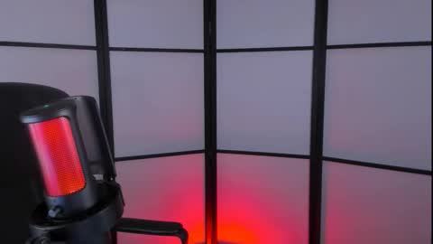 Snapshot of queenrosel chatting on November 2025 04:39:01 PM Rose online show from November 2025 04:39:01 PM