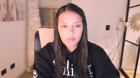 Snapshot of queenv66 chatting on January 2025 03:53:02 AM Val  -  online show from January 2025 03:53:02 AM