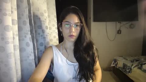 Paola online show from January 2025 03:52:01 AM