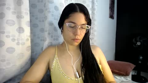 Snapshot of queenvictoria2023 chatting on July 2026 02:27:02 AM Paola online show from July 2026 02:27:02 AM