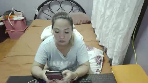 quelly40 online show from December 2025 12:32:01 PM