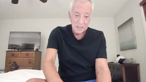 Jim online show from December 2025 12:51:01 AM