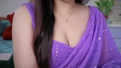 Snapshot of quest_queen chatting on July 2026 05:51:02 PM zaara online show from July 2026 05:51:02 PM