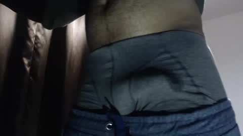 Snapshot of quickienerd chatting on January 2025 10:09:01 PM oilypanda online show from January 2025 10:09:01 PM