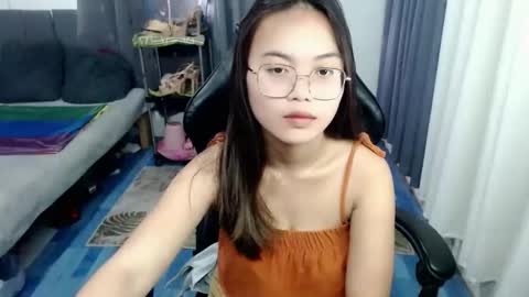 Quinne online show from September 2025 04:34:02 AM