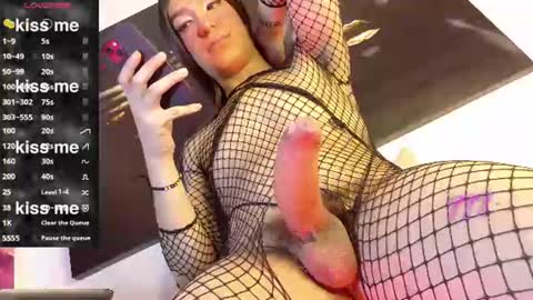 Snapshot of quuen_valery chatting on July 2026 10:57:02 PM quuen_valery online show from July 2026 10:57:02 PM