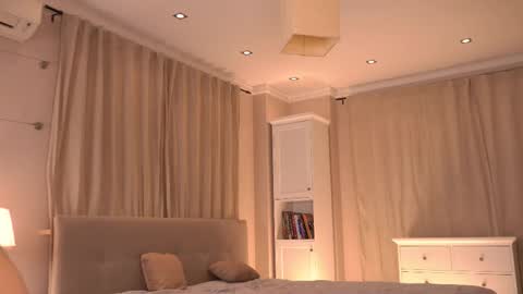 Snapshot of qwelbi chatting on November 2025 04:38:02 PM kiri online show from November 2025 04:38:02 PM