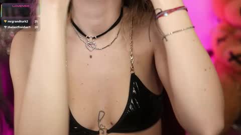 Nova Hollis online show from March 2026 04:51:02 AM