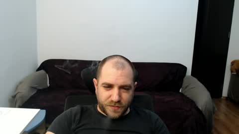 Snapshot of r0bila chatting on April 2026 10:32:01 PM R0bila online show from April 2026 10:32:01 PM