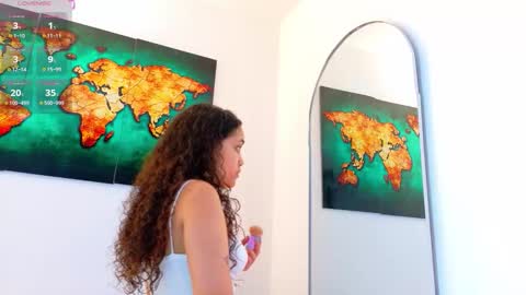 Luna online show from February 2026 06:19:01 PM