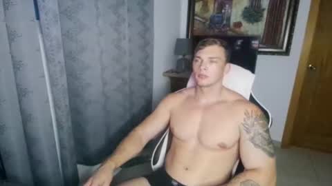 Snapshot of r9dima1998 chatting on November 2025 03:27:01 AM Dmitry online show from November 2025 03:27:01 AM