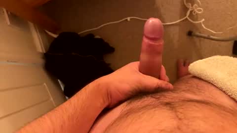 Snapshot of r_andolph chatting on December 2025 08:57:01 PM r_andolph online show from December 2025 08:57:01 PM