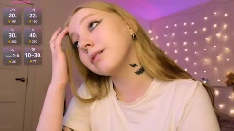 Rebecca  Becc online show from April 2026 05:29:01 PM