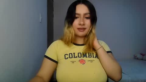 Snapshot of racchell_g22 chatting on July 2026 09:27:01 PM Racchell g22 online show from July 2026 09:27:01 PM