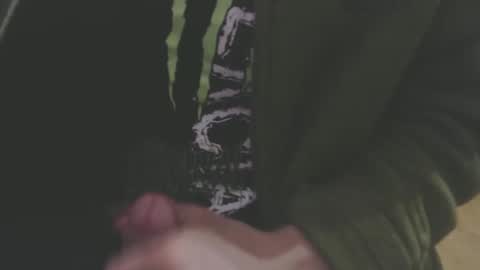 Snapshot of raccon68 chatting on January 2025 10:33:01 PM Raccoon68 online show from January 2025 10:33:01 PM