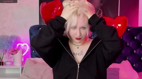 Snapshot of rachelcart chatting on February 2025 04:59:01 AM RachelCart online show from February 2025 04:59:01 AM