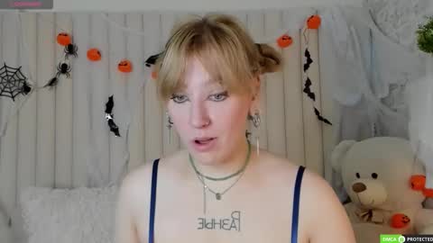 Snapshot of rachelcart chatting on October 2025 03:07:01 AM RachelCart online show from October 2025 03:07:01 AM