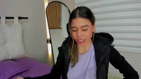 Snapshot of rachell_criss chatting on December 2025 04:33:02 AM Rachell online show from December 2025 04:33:02 AM